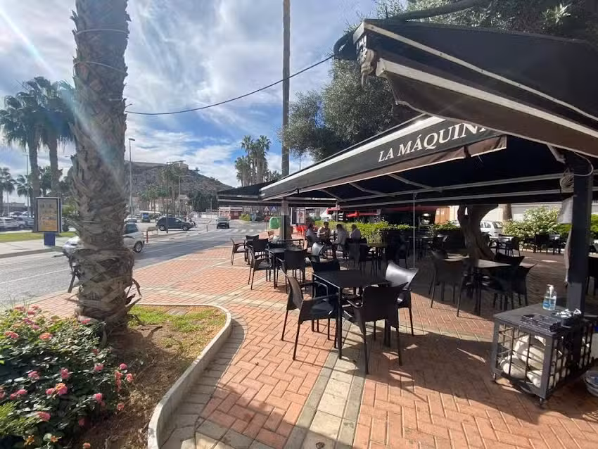 Restaurante &ndash; Bar LA M&Aacute;QUINA