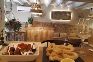 Restaurante Bar Le Petit Bistro | Alqu&eacute;zar