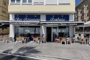 restaurante bar rompeolas