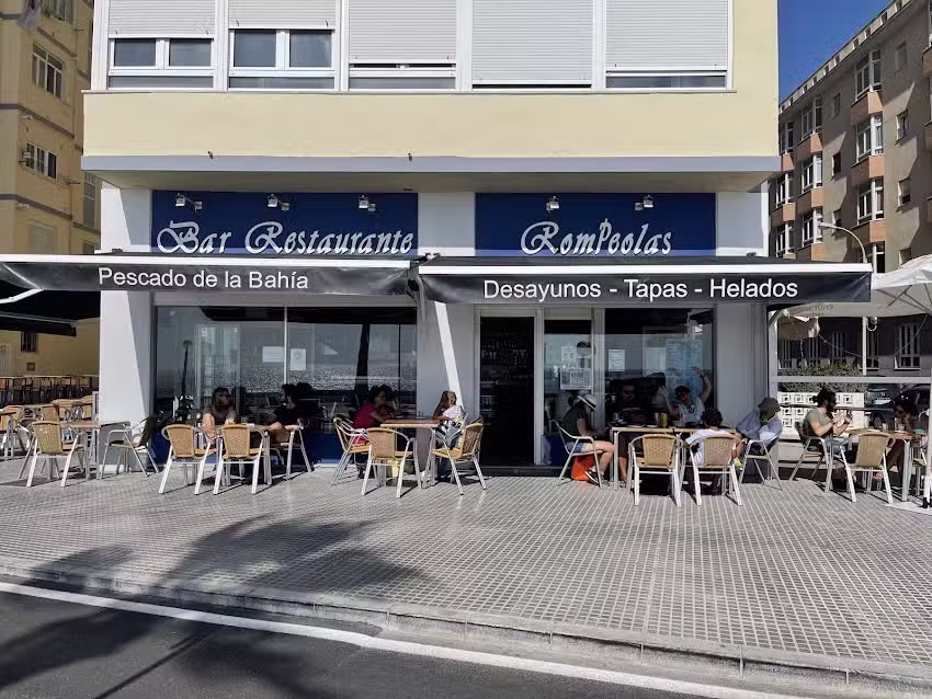 restaurante bar rompeolas