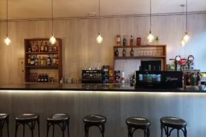 Restaurante &ndash; Bar Sk&ouml;ll Pool & Beer