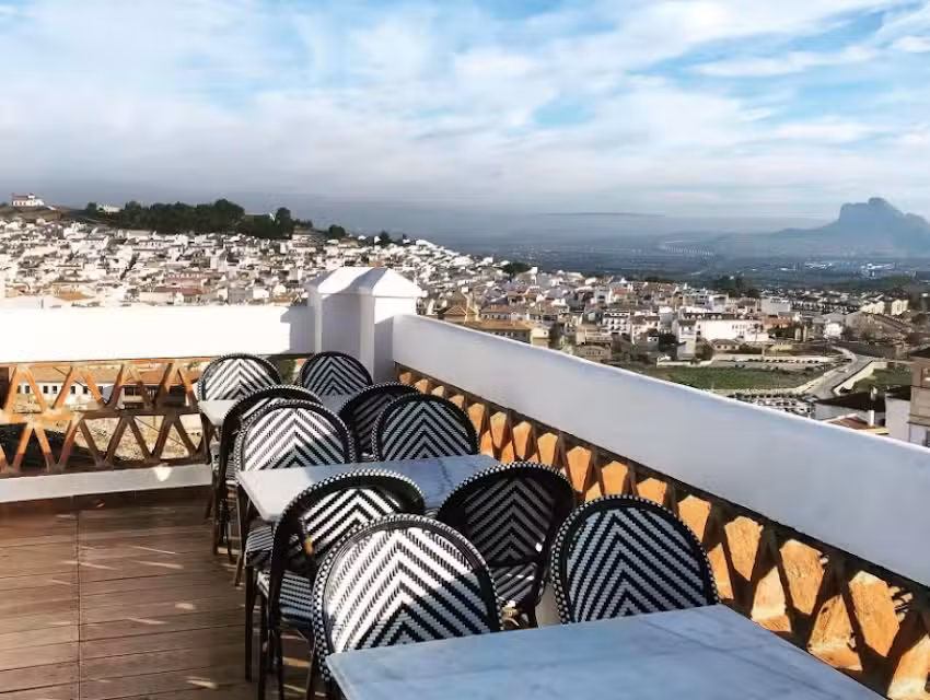 RESTAURANTE BIENMESABE SANTA MAR&Iacute;A (EN LA COLEGIATA O REAL COLEGIATA DE SANTA MAR&Iacute;A LA MAYOR) EN ANTEQUERA