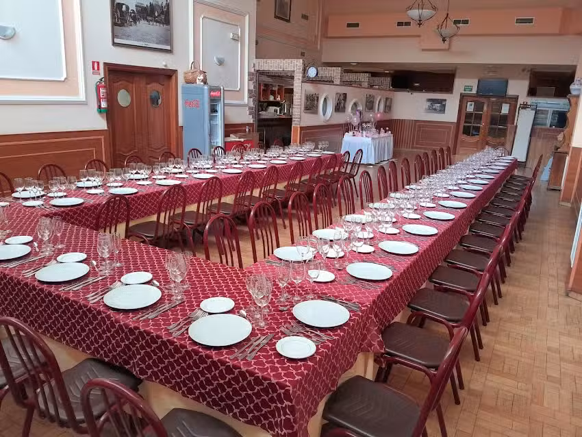 Restaurante B&oacute;veda