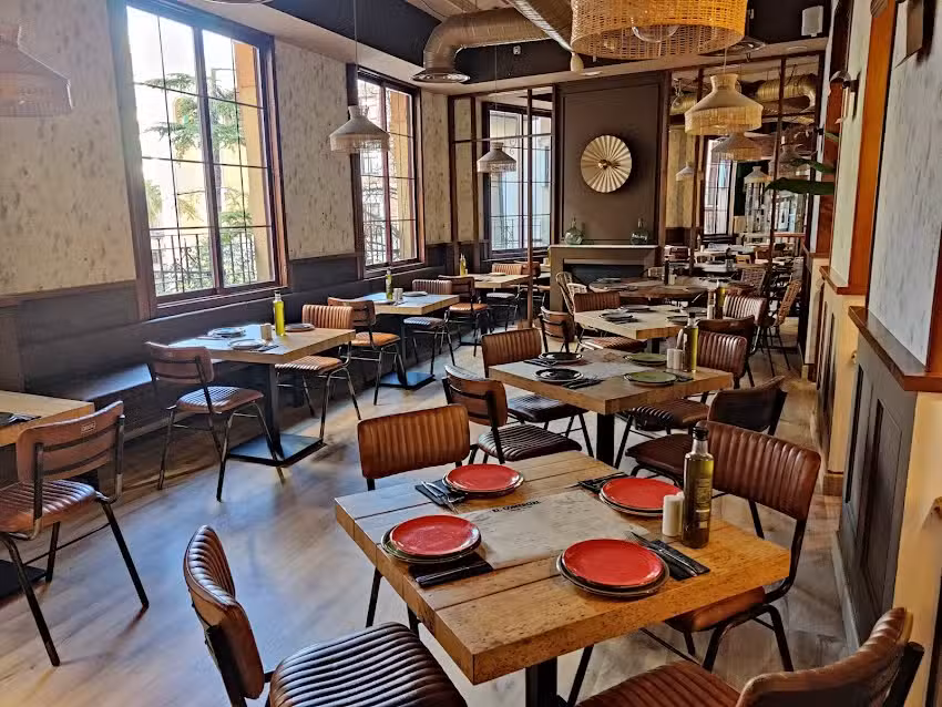 Restaurante Caf&eacute; El Comercial Ja&eacute;n