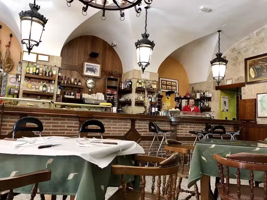 Restaurante / cafeter&iacute;a Arcos