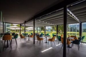 Restaurante Cafeter&iacute;a Bajo Par