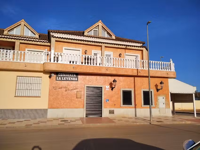 Restaurante-cafeter&iacute;a Comienza la Leyenda