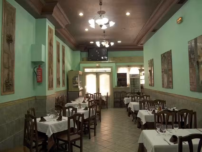 Restaurante &ndash; Cafeter&iacute;a El &Aacute;lamo