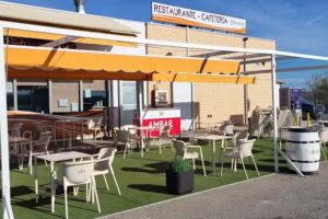 Restaurante Cafeter&iacute;a La Cartuja