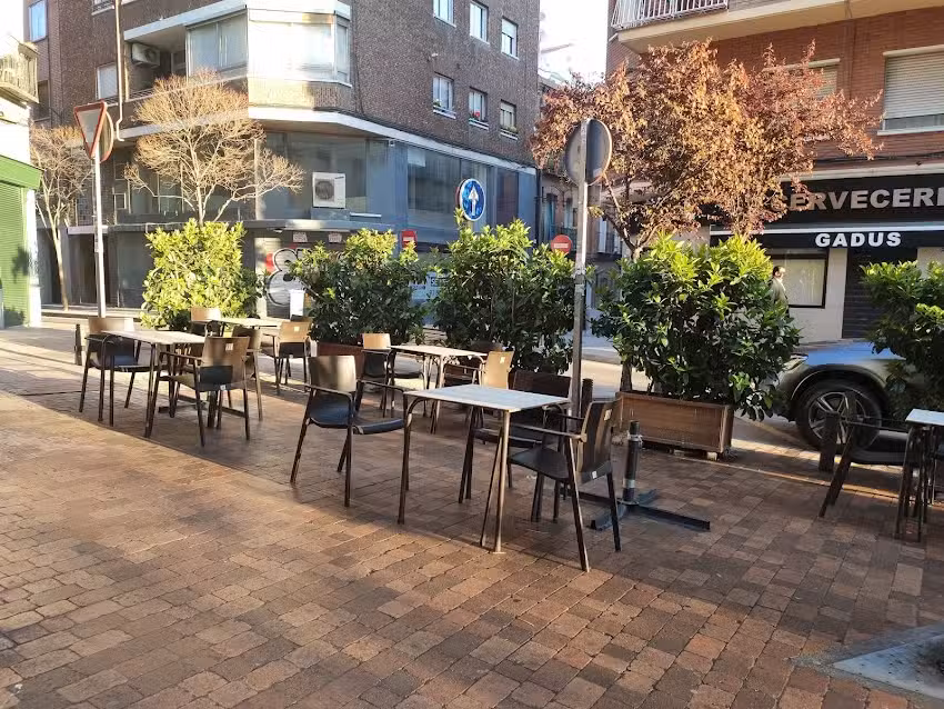 Restaurante Cafeter&iacute;a Nigola