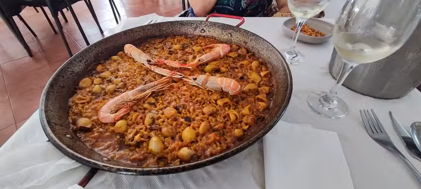 Restaurante C&aacute;mping L&rsquo;aventura