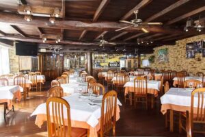 Restaurante Cant&aacute;brico