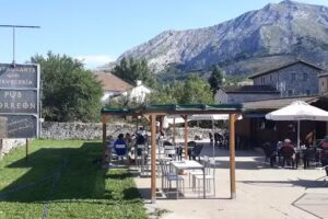 Restaurante cervecer&iacute;a pub Torre&oacute;n