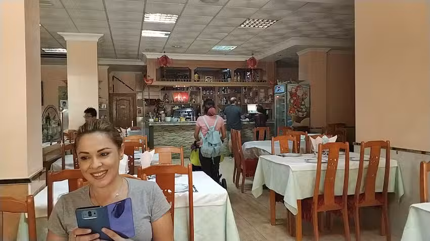 RESTAURANTE CHINO JARD&Iacute;N DE ORO.