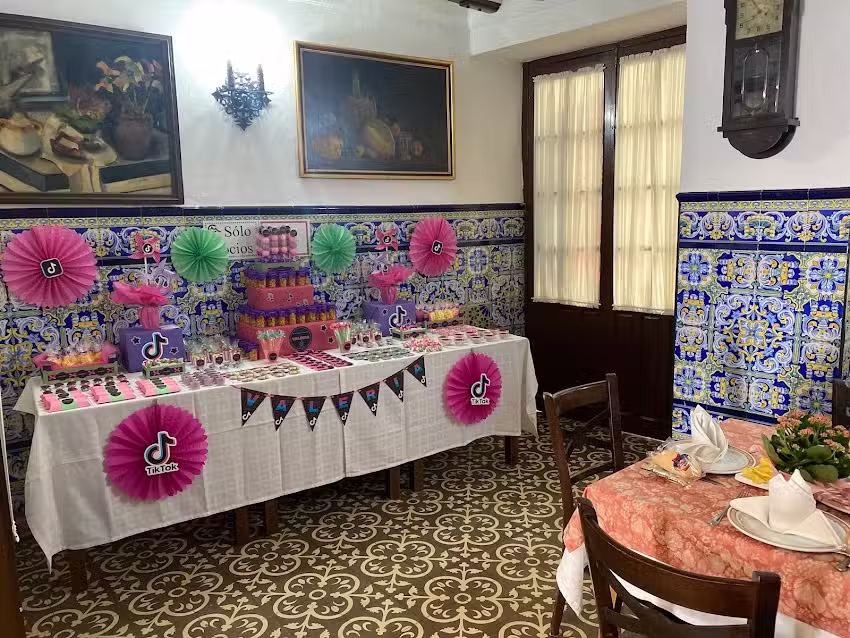 Restaurante C&iacute;rculo Mercantil &ndash; Casa Antonio Castillo