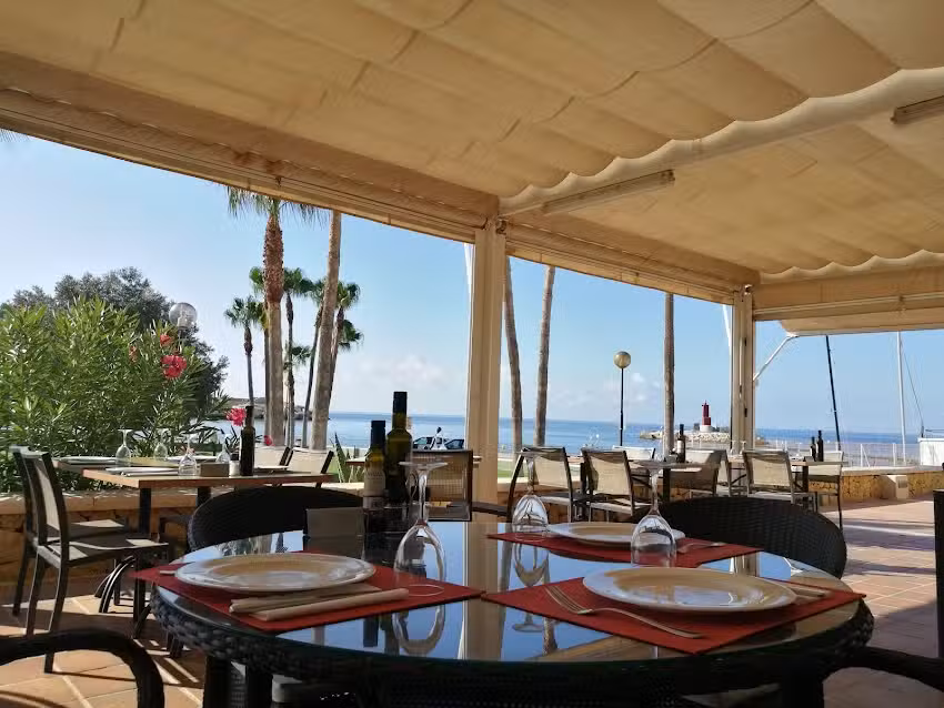 Restaurante Club N&aacute;utico