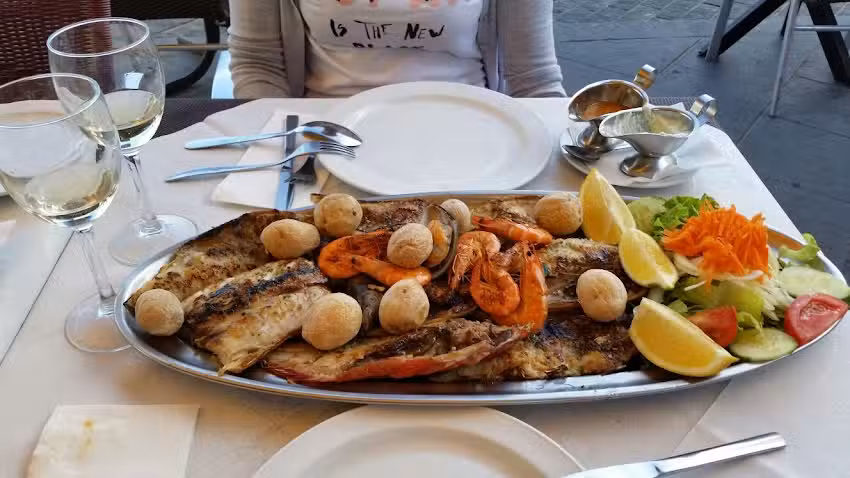 Restaurante Cofrad&iacute;a de Pescadores