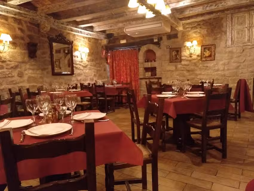 Restaurante-Cueva La Muralla