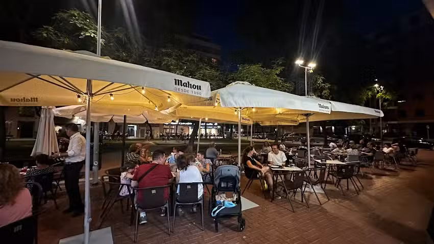 Restaurante C&Uacute;PULA