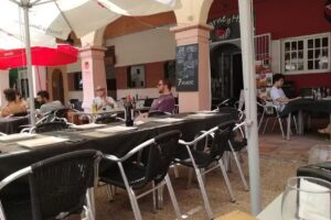Restaurante De Carne y Hueso