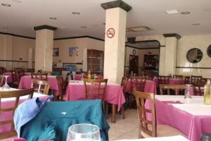 Restaurante Delf&iacute;n Dorado