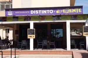 RESTAURANTE DISTINTO Y DIFERENTE