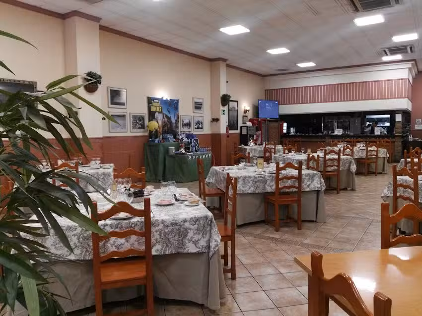 Restaurante El Acebuche, casa Carmela y Manuel