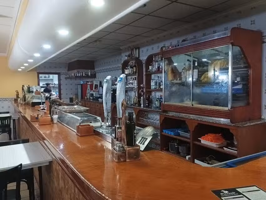 Restaurante El Calar Pizzeria Arroceria Casi 33 a&ntilde;os al servicio