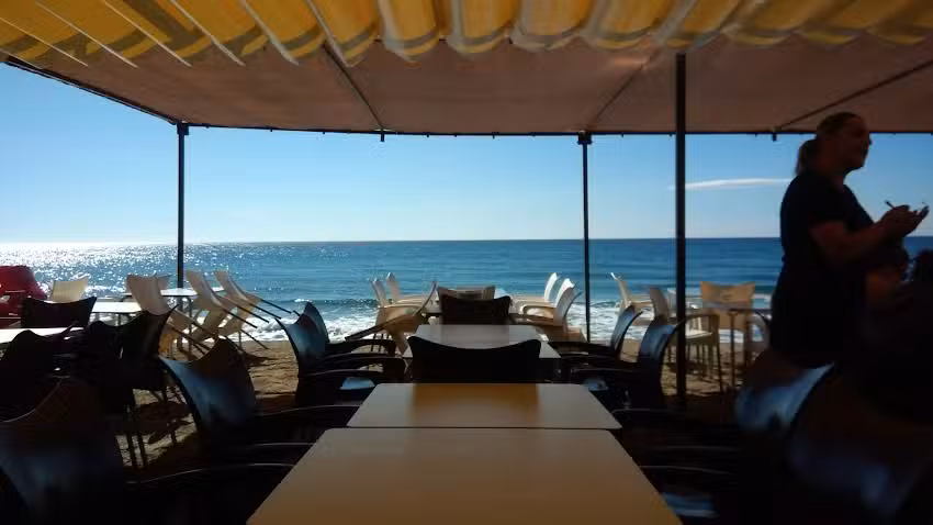 Restaurante El Faro de Puntas / Restaurantes en Puntas de Calnegre