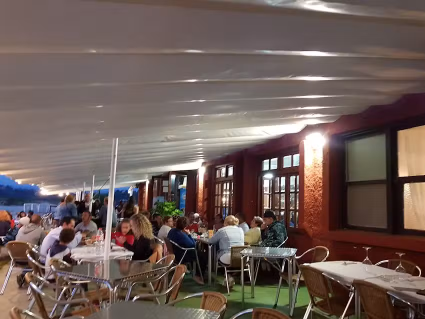 Restaurante El P&aacute;jaro Amarillo