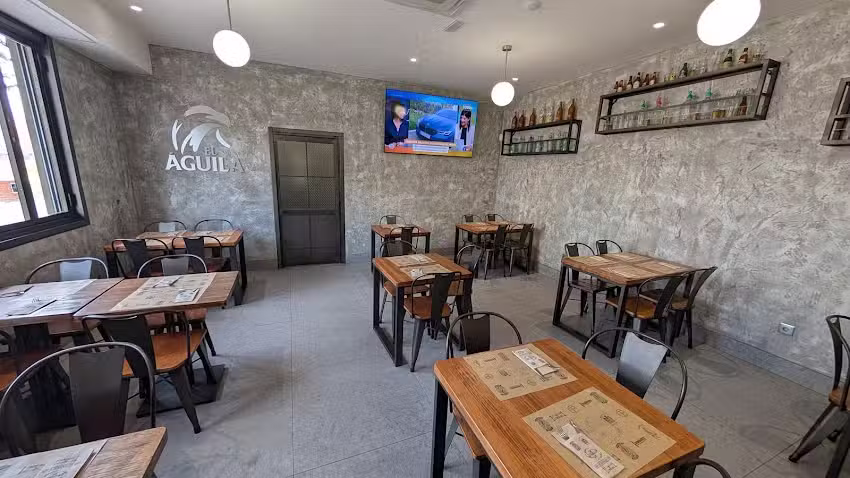 Restaurante El Tanque (Cervecer&iacute;as Dom&iacute;nguez)