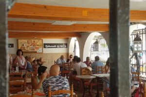 Restaurante EL TIM&Oacute;N comida mediterranea arroceria terraza frente al mar