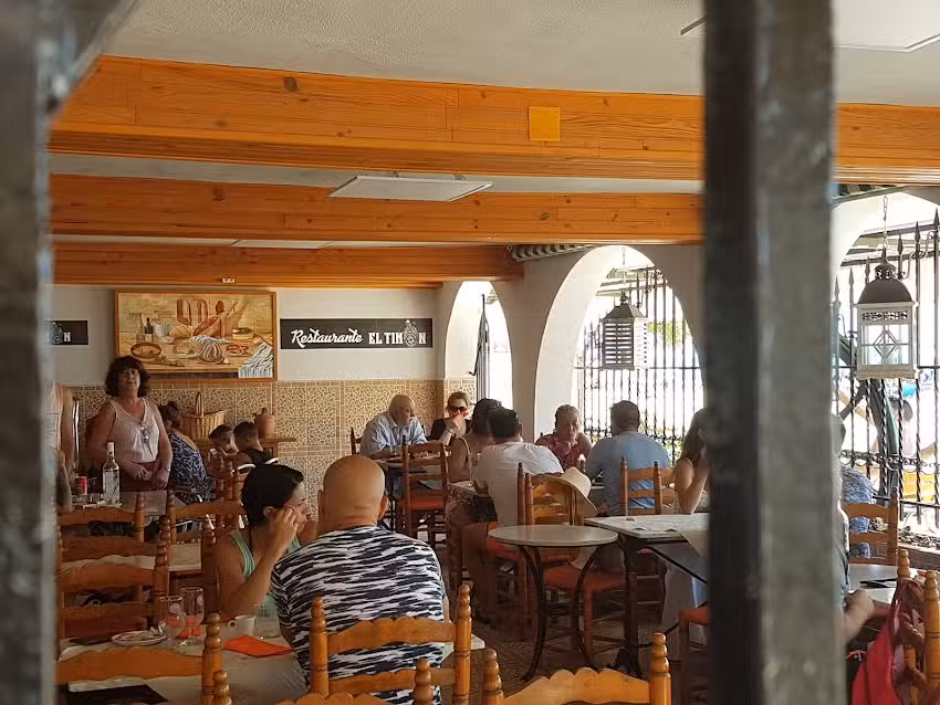 Restaurante EL TIM&Oacute;N comida mediterranea arroceria terraza frente al mar