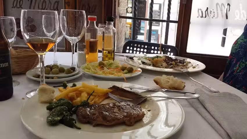 RESTAURANTE El tr&eacute;bol de Mora