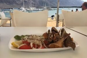 🅁🄴🅂🅃🄰🅄🅁🄰🄽🅃🄴 🄴🄻 🅅🄴🅁🄸🄻 &ndash; 🄻🄰 🄶🅁🄰🄲🄸🄾🅂🄰