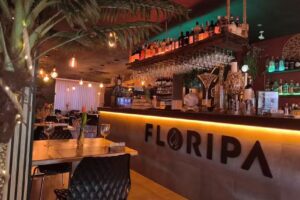 Restaurante Floripa asador brasile&ntilde;o mas de 47 cortes premium importados y maduraci&oacute;n propia cocci&oacute;n incre&iacute;ble a la brasa