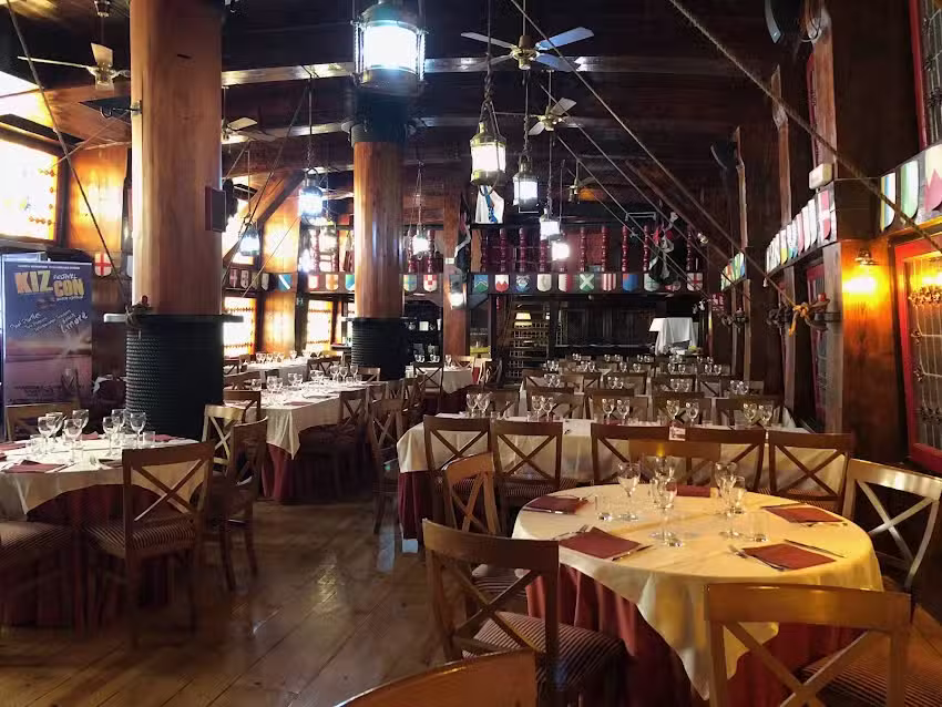 Restaurante GALE&Oacute;N | Restaurante Tem&aacute;tico | Piratas | Restaurante Hotel Be Smart N&aacute;yade