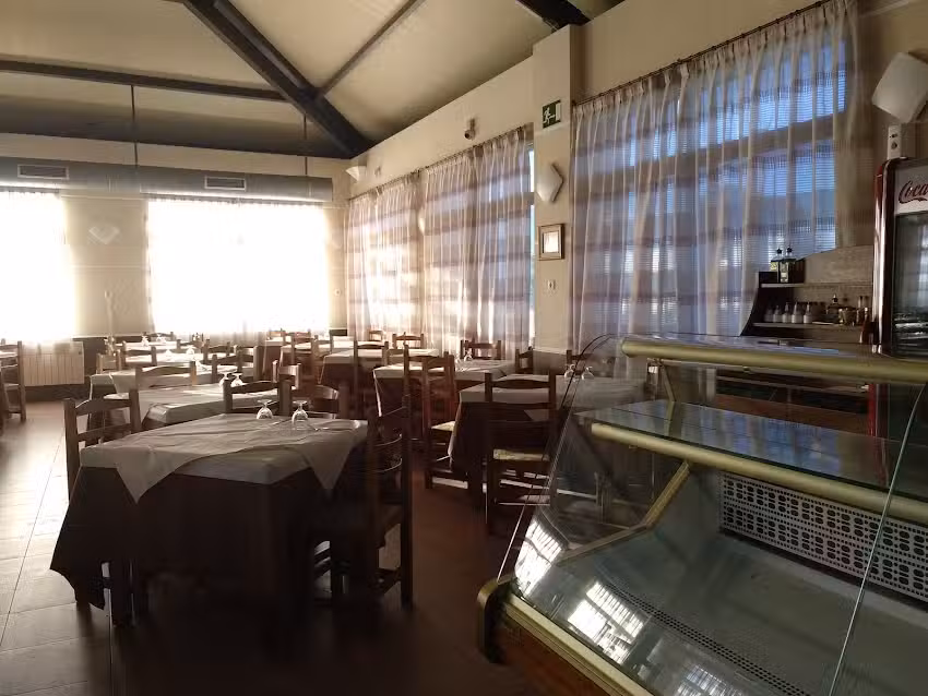 Restaurante Garcer&aacute;n 2 (Lado Este, dir. Norte)