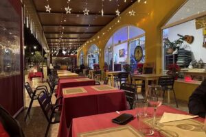 Restaurante Grill Los Parrilleros De Mog&aacute;n