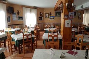 RESTAURANTE HNOS. MARTÍNEZ.