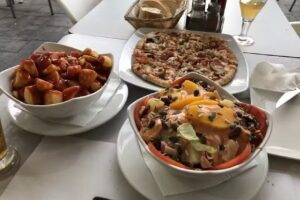 Restaurante Hostal «Las Cigueñas»