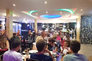 Restaurante JARDIN III Buffet Libre