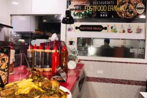 Restaurante Kebab Ermua de la plaza