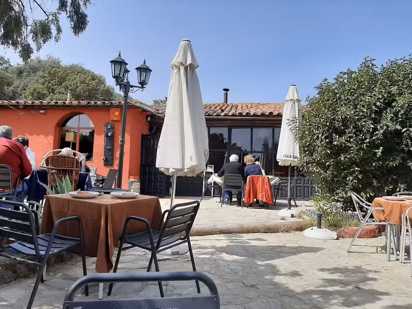 Restaurante La Cabezuela Garden