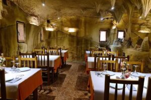 Restaurante La Caverna
