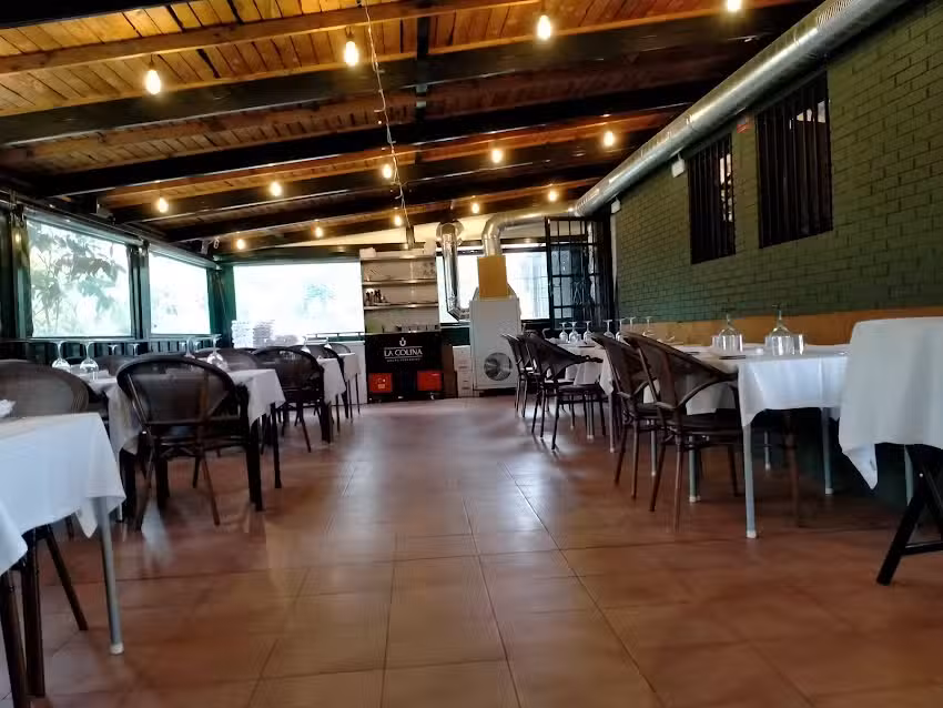 Restaurante La Colina & Grupo Peregrino