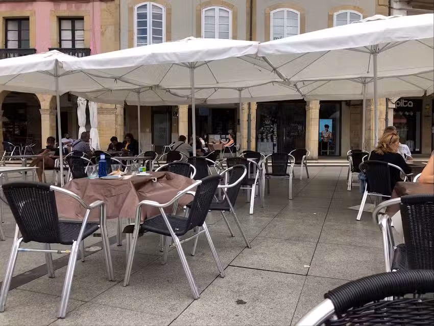 Restaurante LA COMTIENDA AVIL&Eacute;S