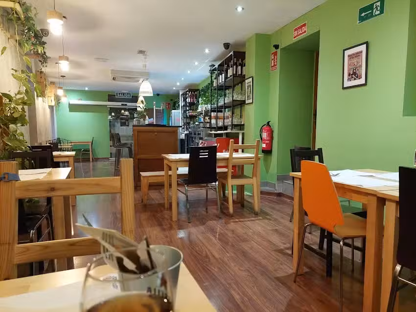 Restaurante La Huella Vegana de Alcal&aacute; de Henares