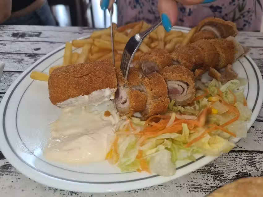 Restaurante La Junc&aacute; &laquo;La Piscina&raquo;