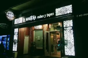 Restaurante LA MARTE&Ntilde;A ca&ntilde;as y tapas.